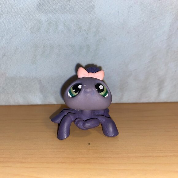 Littlest Pet Shop LPS Purple Pink Bow Glass Eyed Spider 329 - Picture 1 of 5